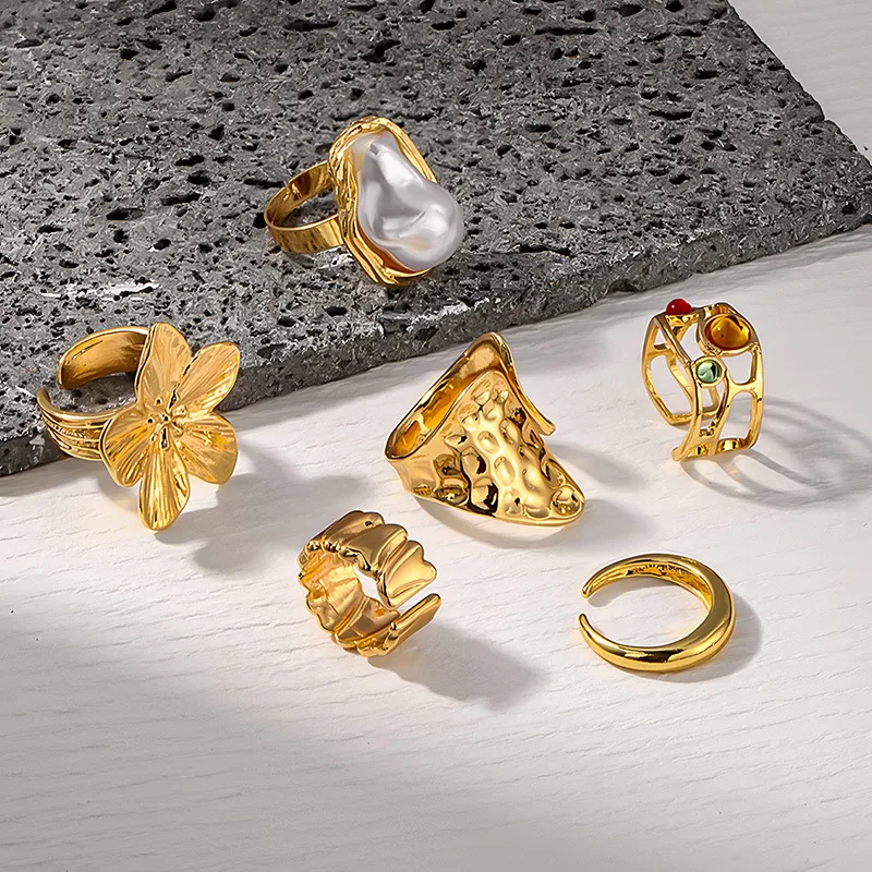 Gold ring set